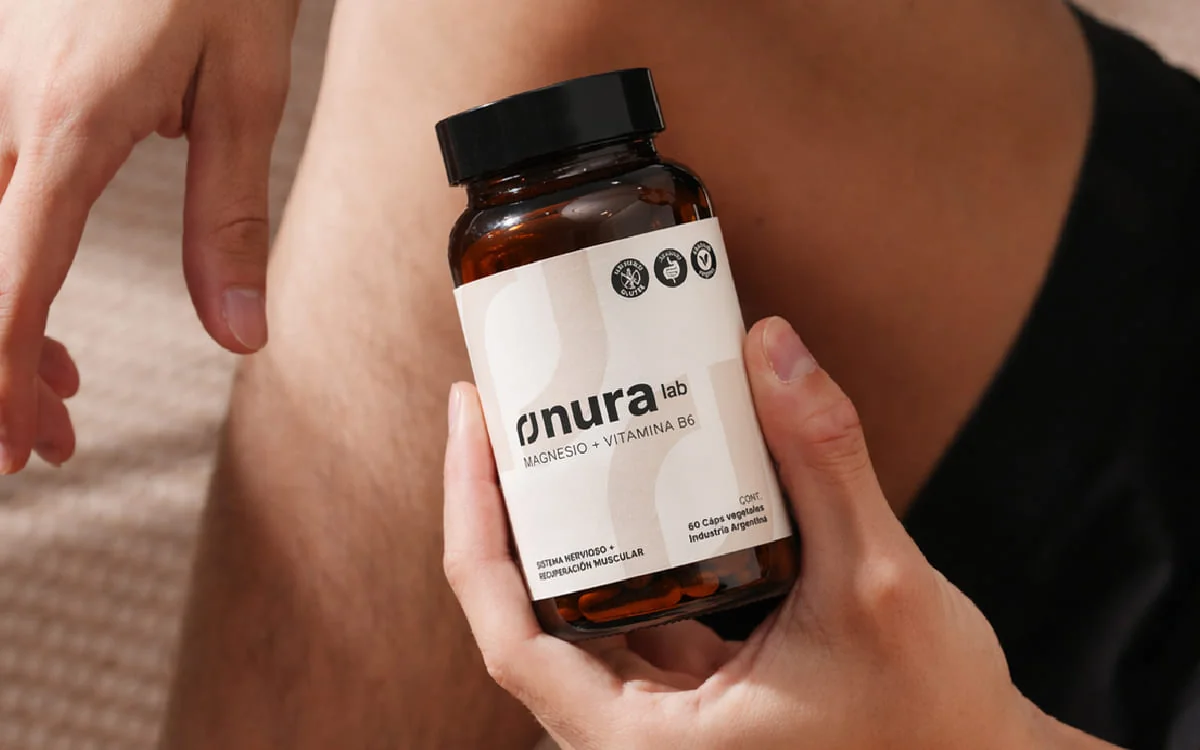 NuraLab — portada identidad de marca para suplementos deportivos — diseño Ana Clara Toscani Boccardo